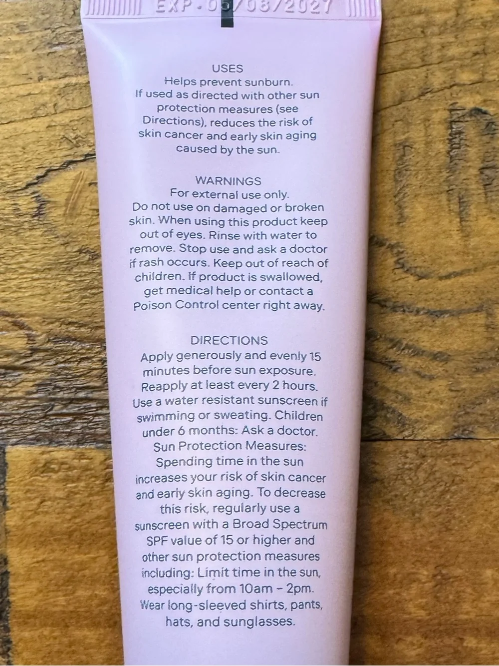 The Crème Shop x Hello Kitty Broad Spectrum SPF 40 Mineral Sunscreen - Pink